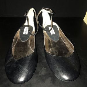 Women’s Steve Madden flats